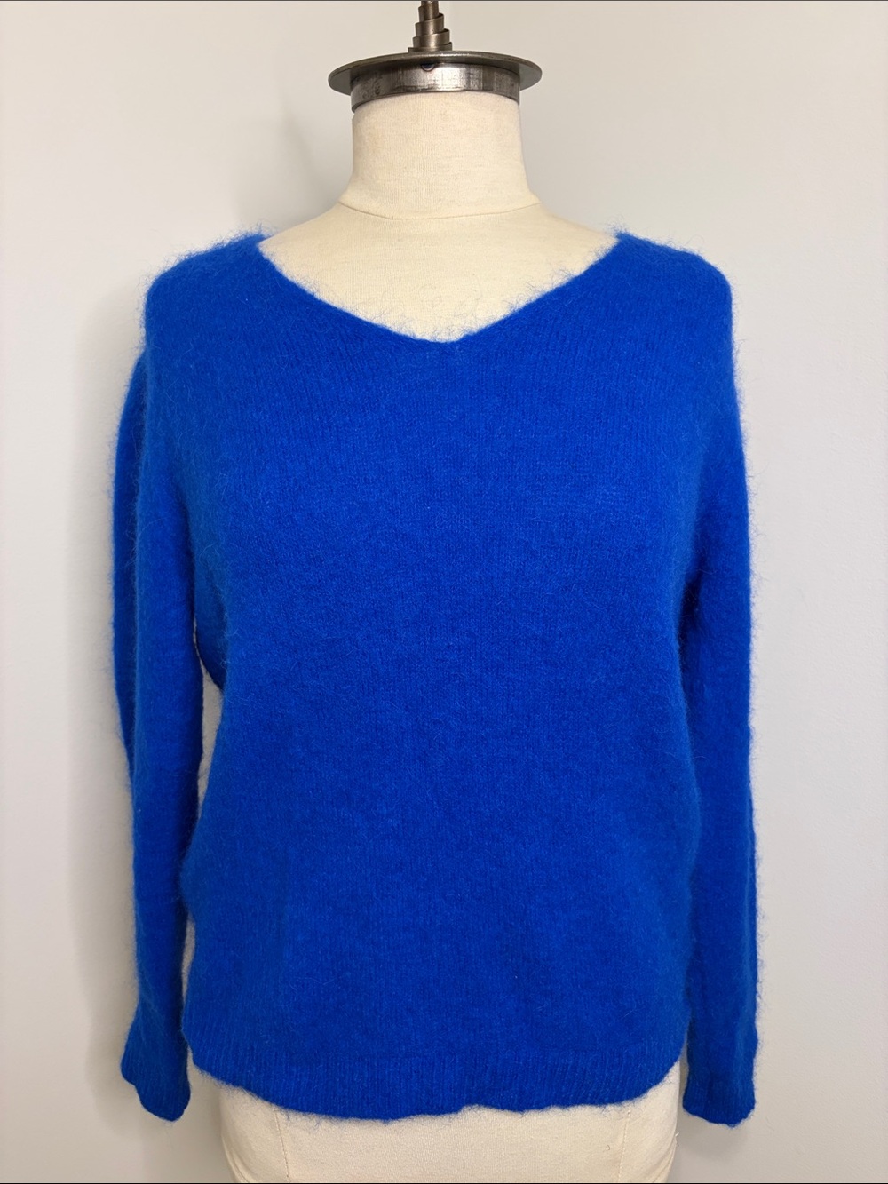 NOOS Italian Knitwear Royal Blue Mohair Alpaca Fuzzy Sweater SIZE LARGE